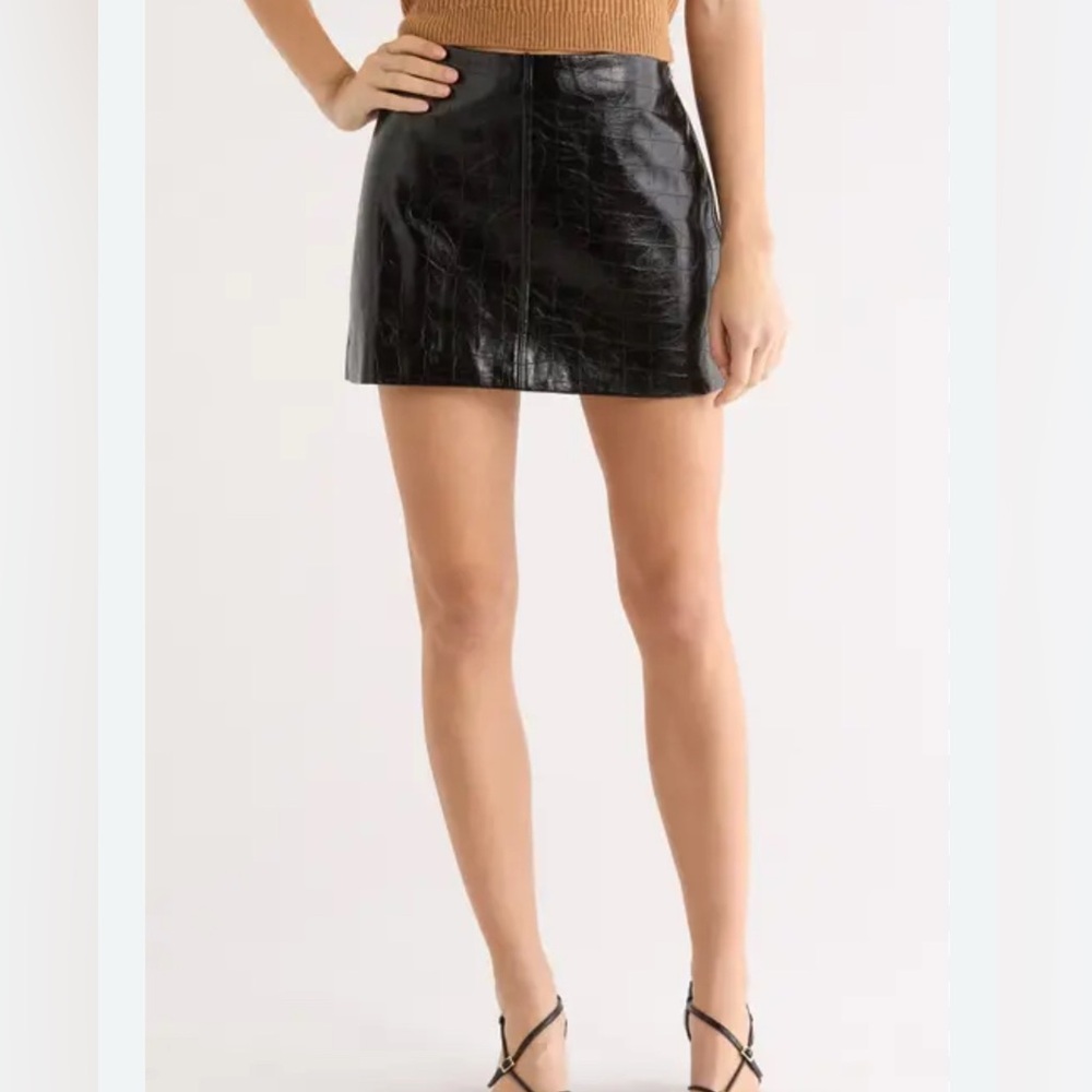 PRIMARK Faux Leather High Shine A- line Mini Skirt Exposed metal zip Party sz 12